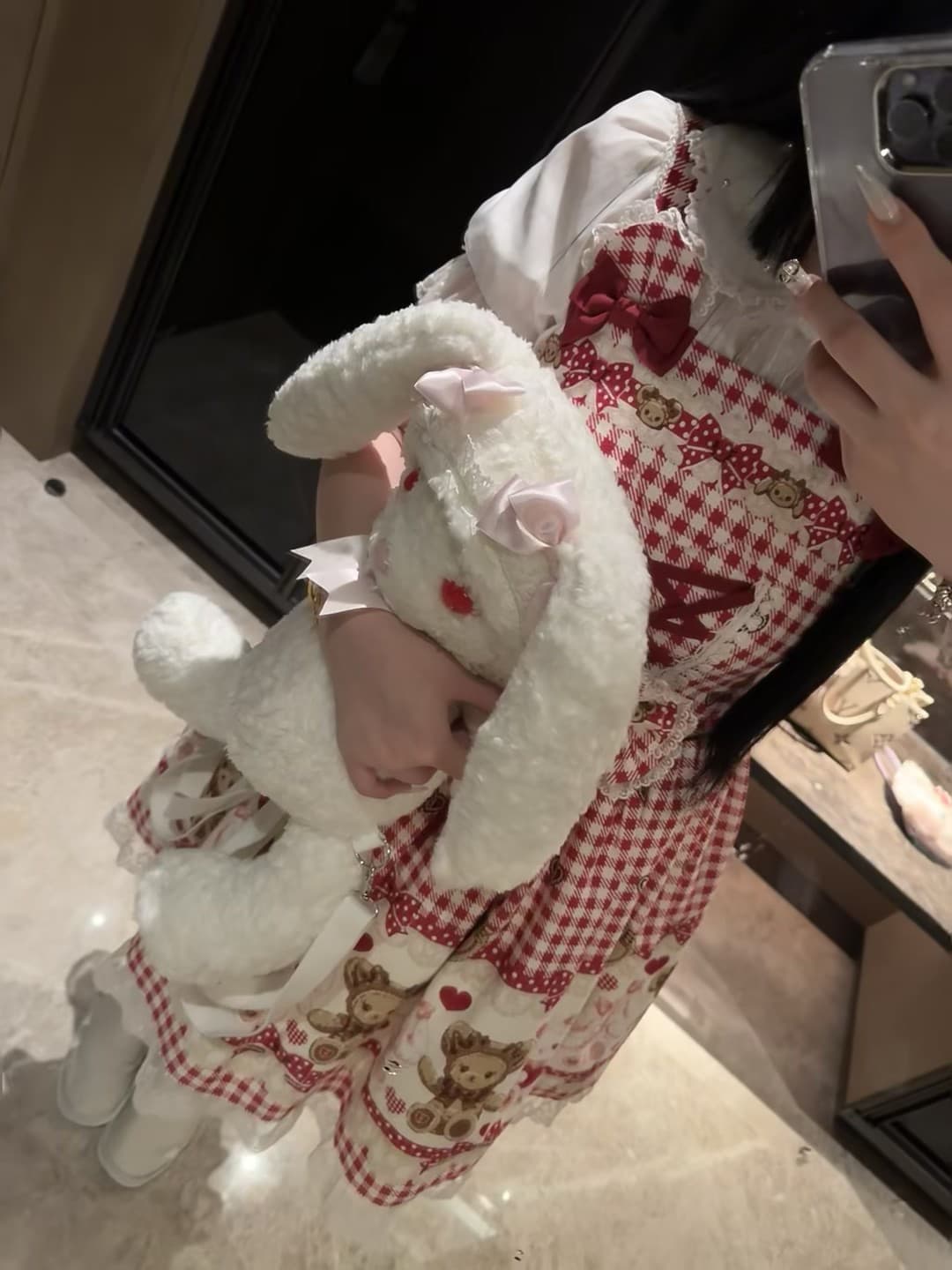 今天在咖啡店被小熊抱走了一整天 🐻封面图