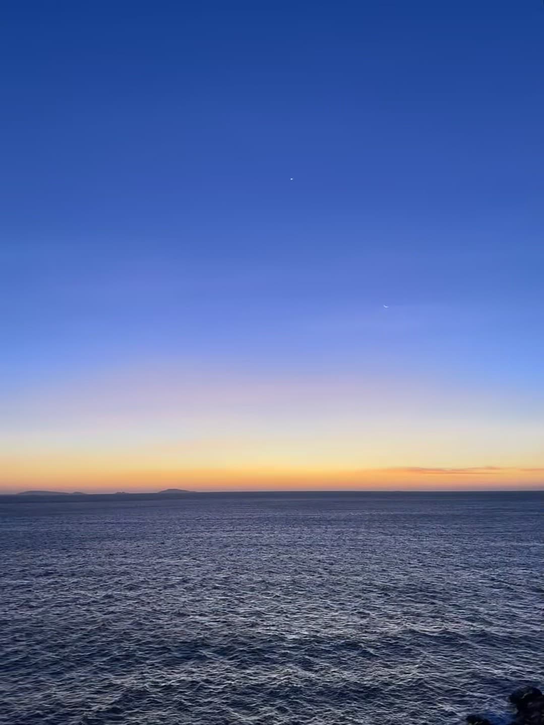 日落时分海边偶遇两颗星，像在给晚风写情书🌙封面图