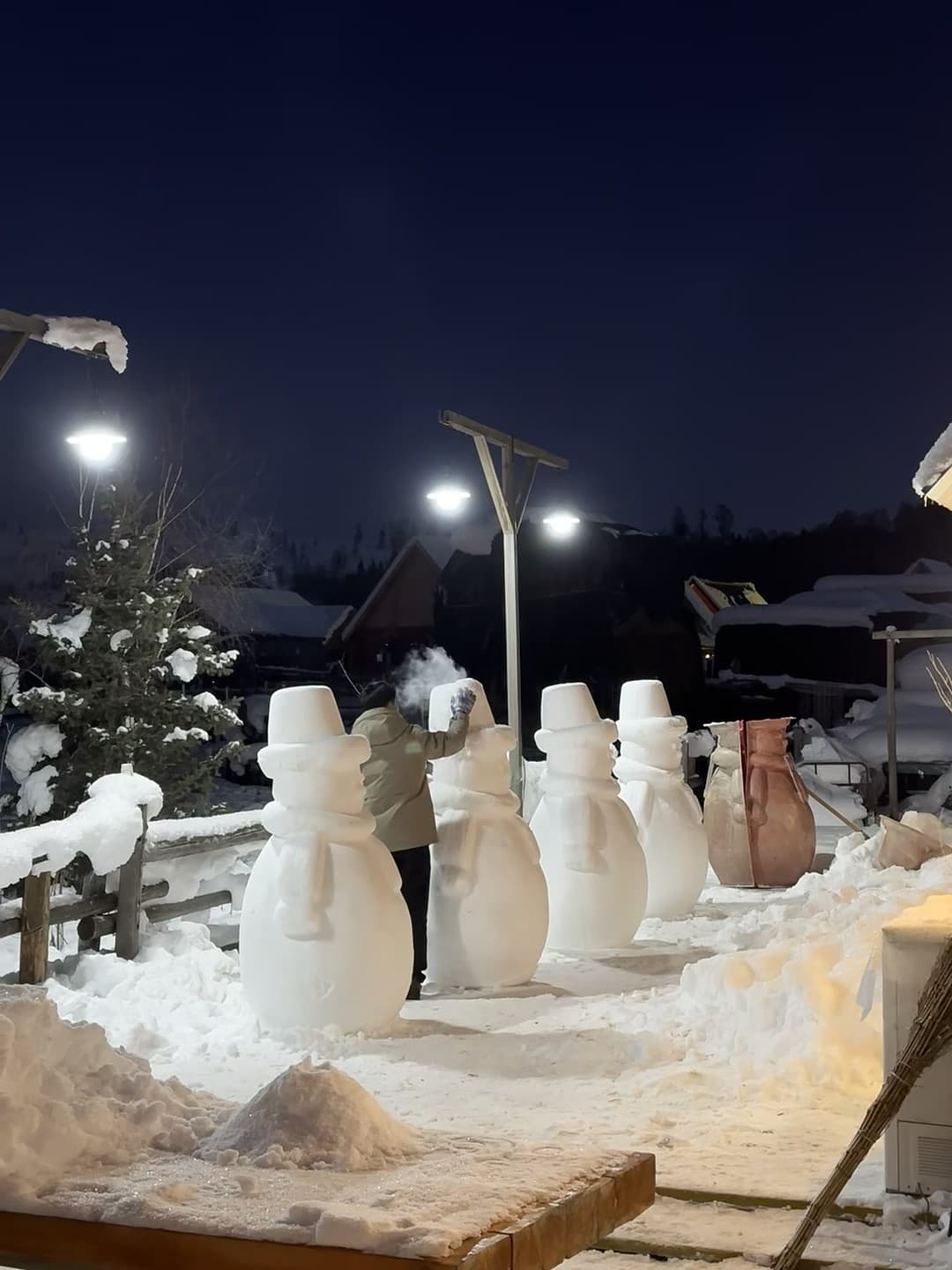 深夜雪人小分队｜今晚的雪堆是给谁准备的？❄️封面图