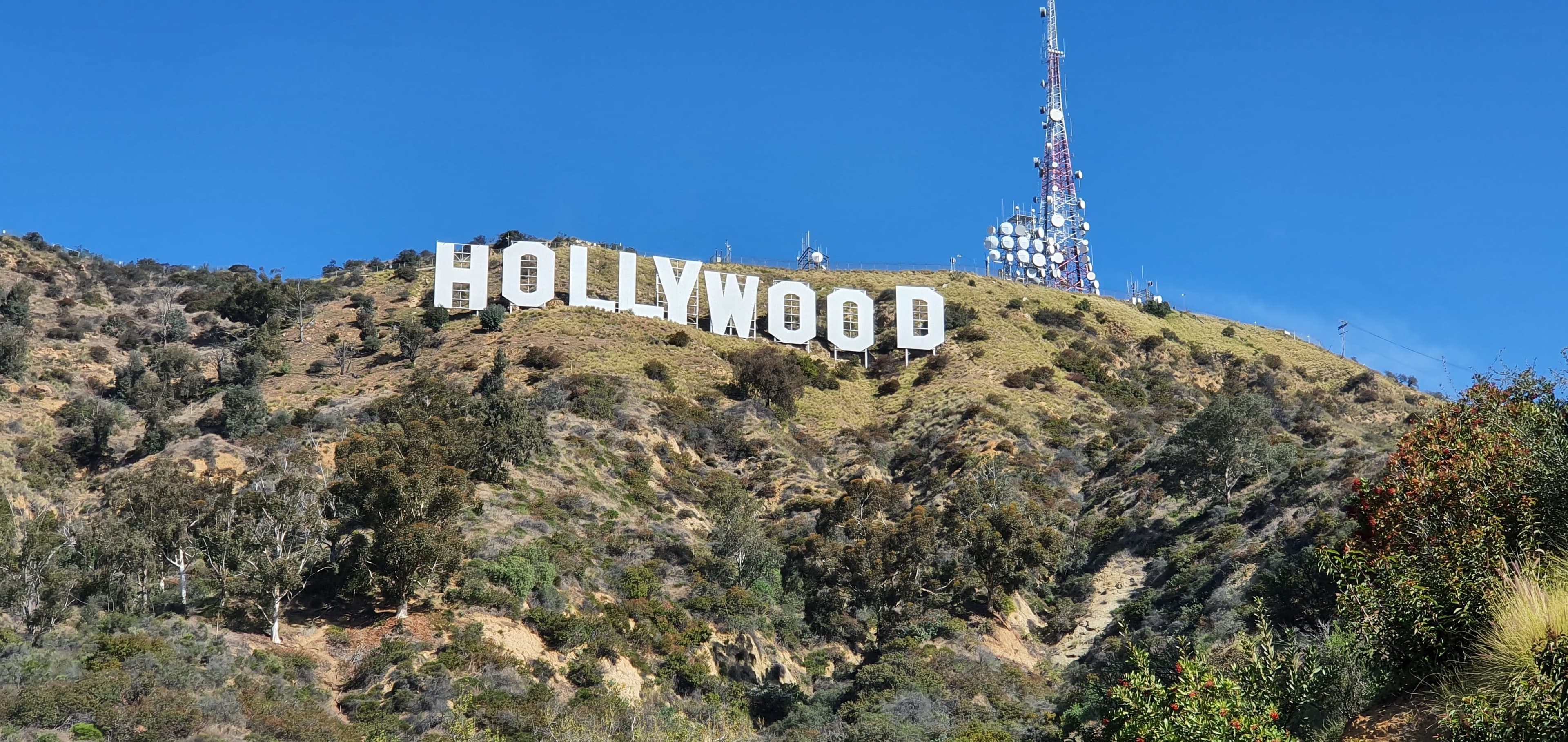 今天在Hollywood山头晃荡，风大到字母都快被吹歪了…封面图
