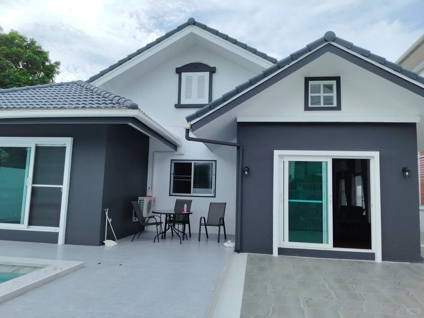普吉岛查龙区带泳池独栋别墅租赁封面图