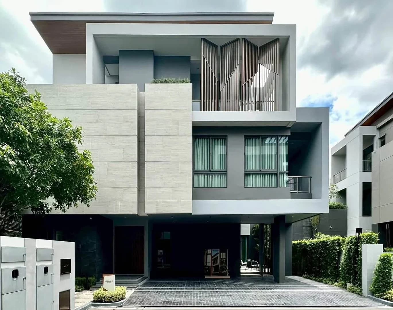 🏘️ Pattanakarn 附近别墅出租🏘️封面图