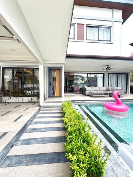 4 BDR LUXURY POOL VILLA FOR RENT封面图