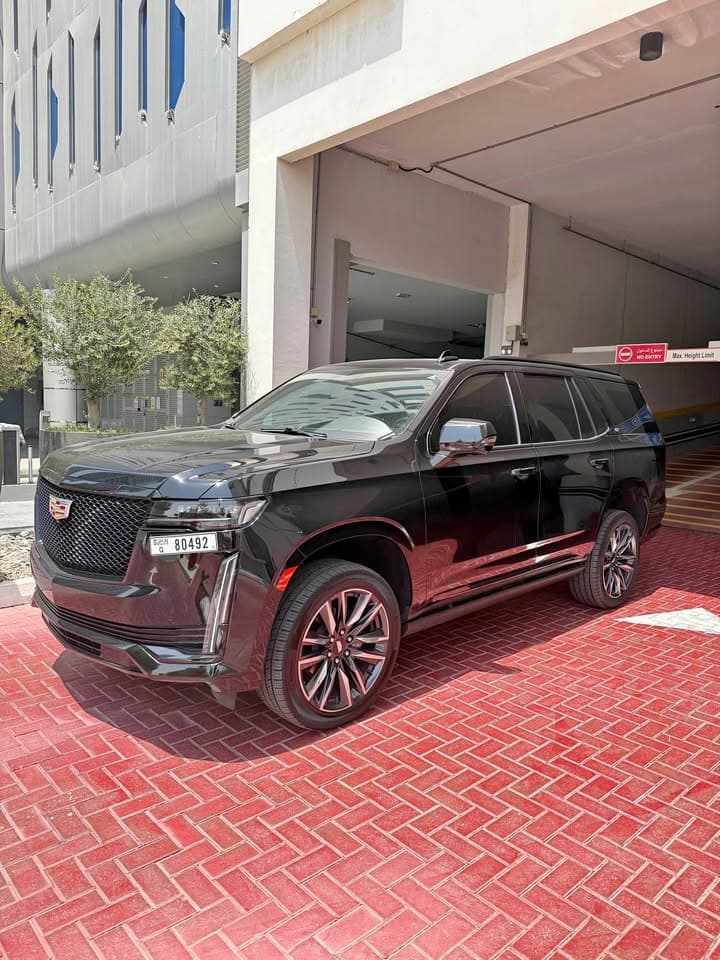 凯迪拉克Escalade 2023 GCC封面图