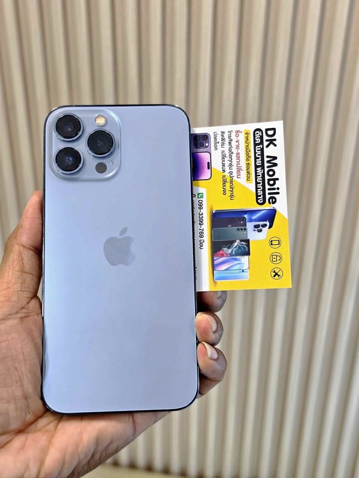二手iPhone 13 Pro Max 128GB，电池70%，屏幕左侧有细线但不影响使用，售价7900泰铢封面图