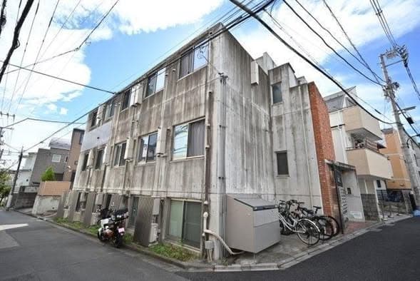 东京新宿曙桥站步行5分钟:1R带阁楼公寓,月租8.7万日元,外国人可租封面图