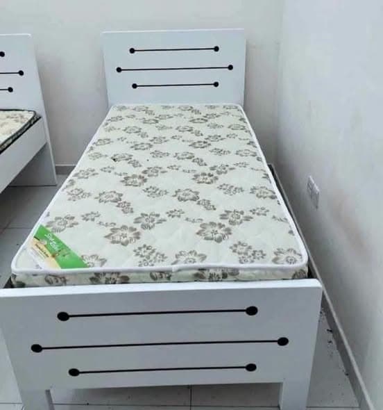 迪拜全品类家居低价促销，含床垫及品牌家具免费送货上门封面图