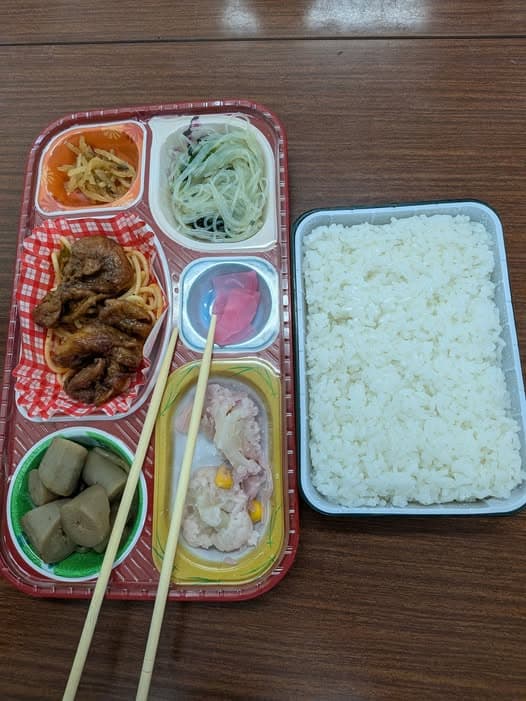 中午好，一起来享用午餐吧封面图