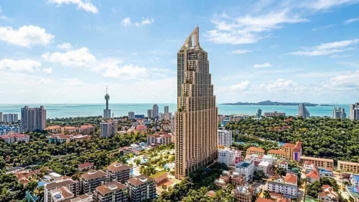 芭提雅Thappraya路Grand Solaier一居室出售，含外销配额，259万泰铢起封面图