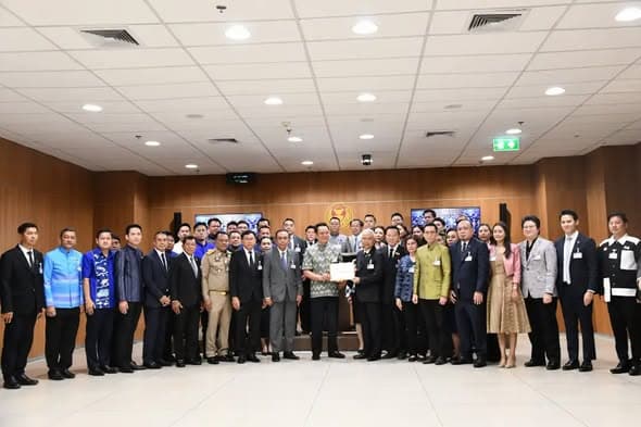 泰国拟推更严毒品法：扩大调查权、延长拘留，超量持有推定贩毒封面图