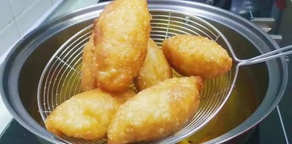 港式咸水角食谱：外皮金黄酥脆、内馅鲜香多汁的经典怀旧点心做法封面图