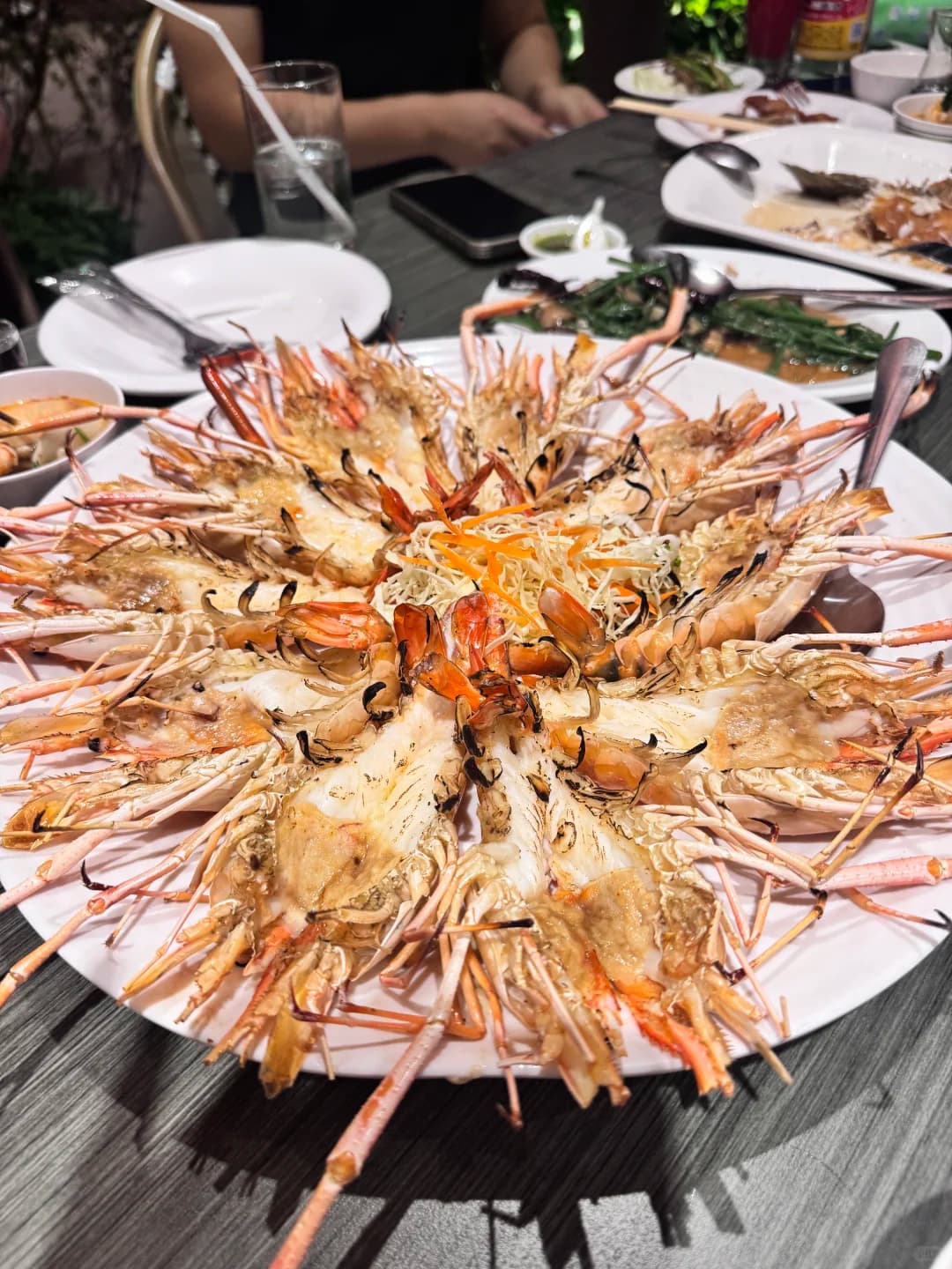 曼谷海鲜爱好者必打卡：Nathon Terrace Bar & Restaurant大虾与龙虾盛宴封面图