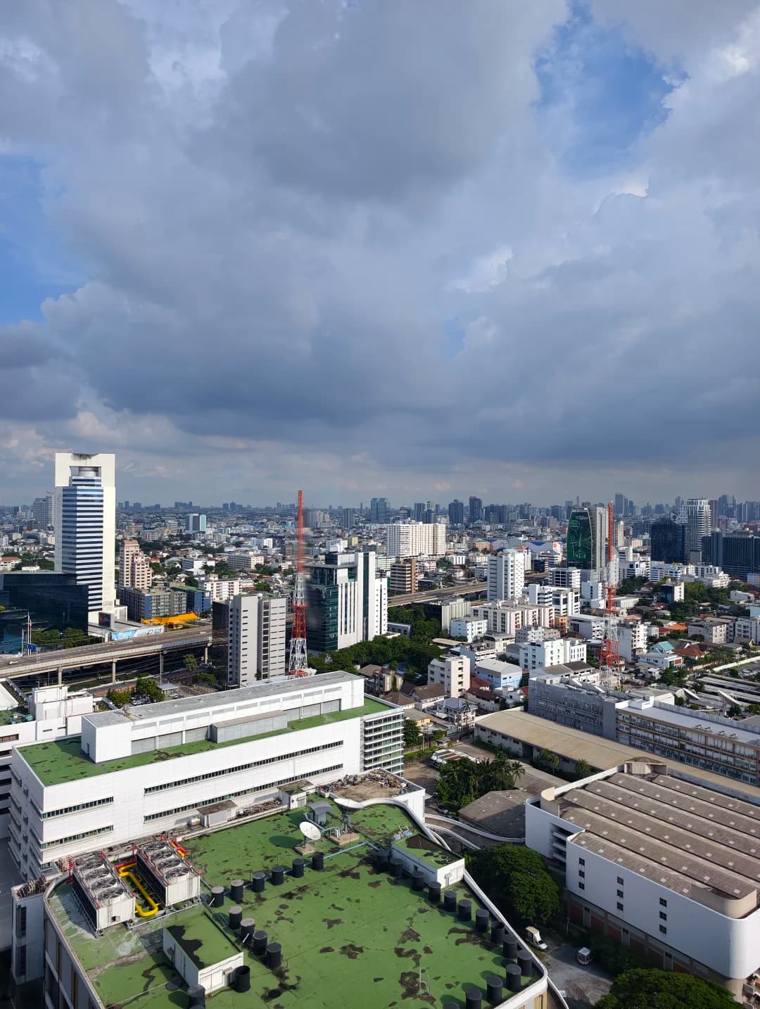 曼谷The Line Jatujak转租：双地铁旁精装一房，17000泰铢/月，2026年底起租封面图
