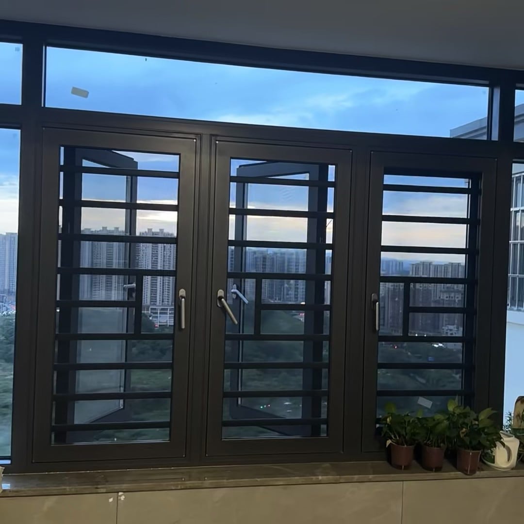 新家窗景：傍晚的楼群像积木堆成的城堡 🏰