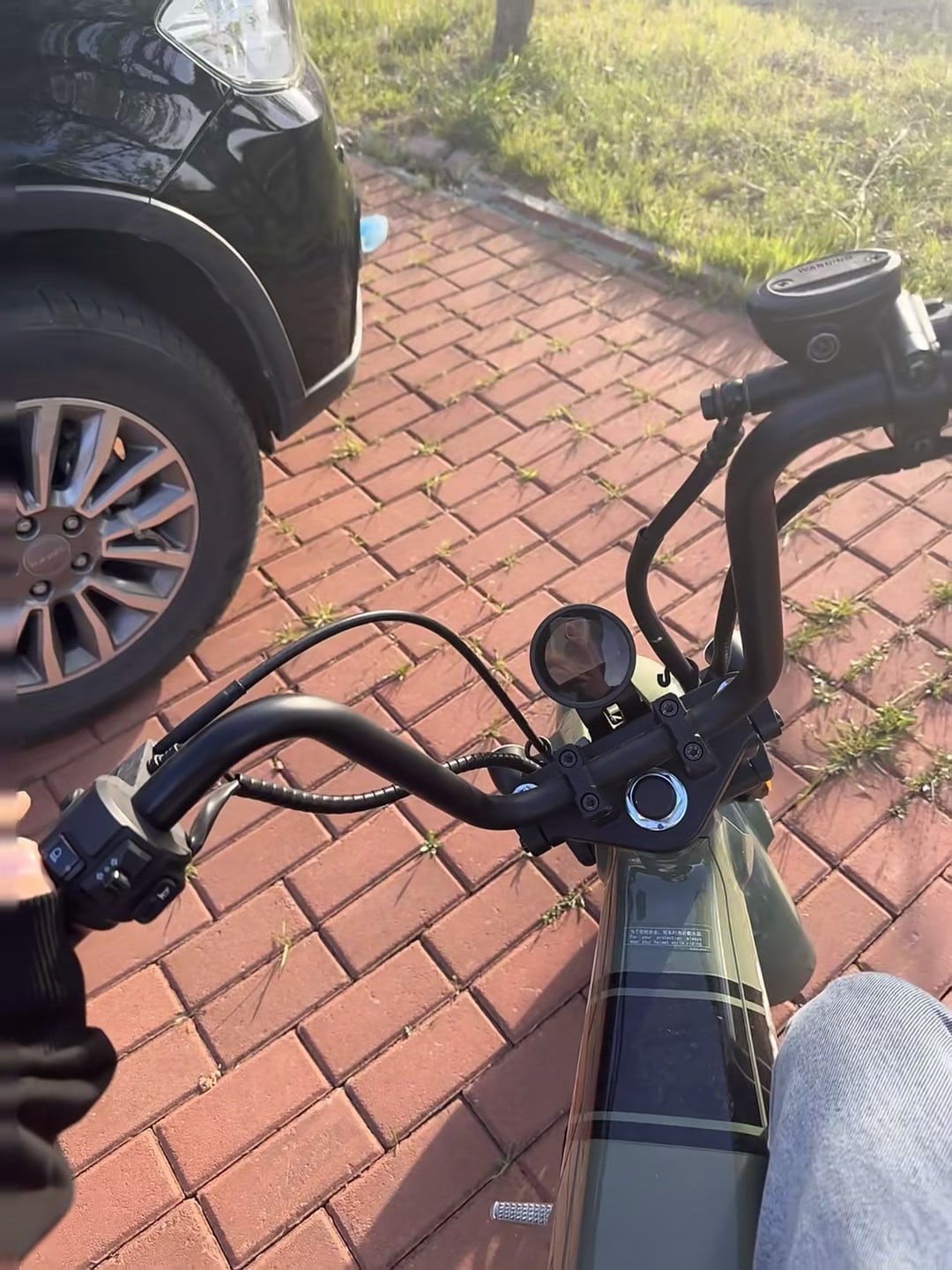 通勤新宠：电车+阳光=今日份小确幸 🌞