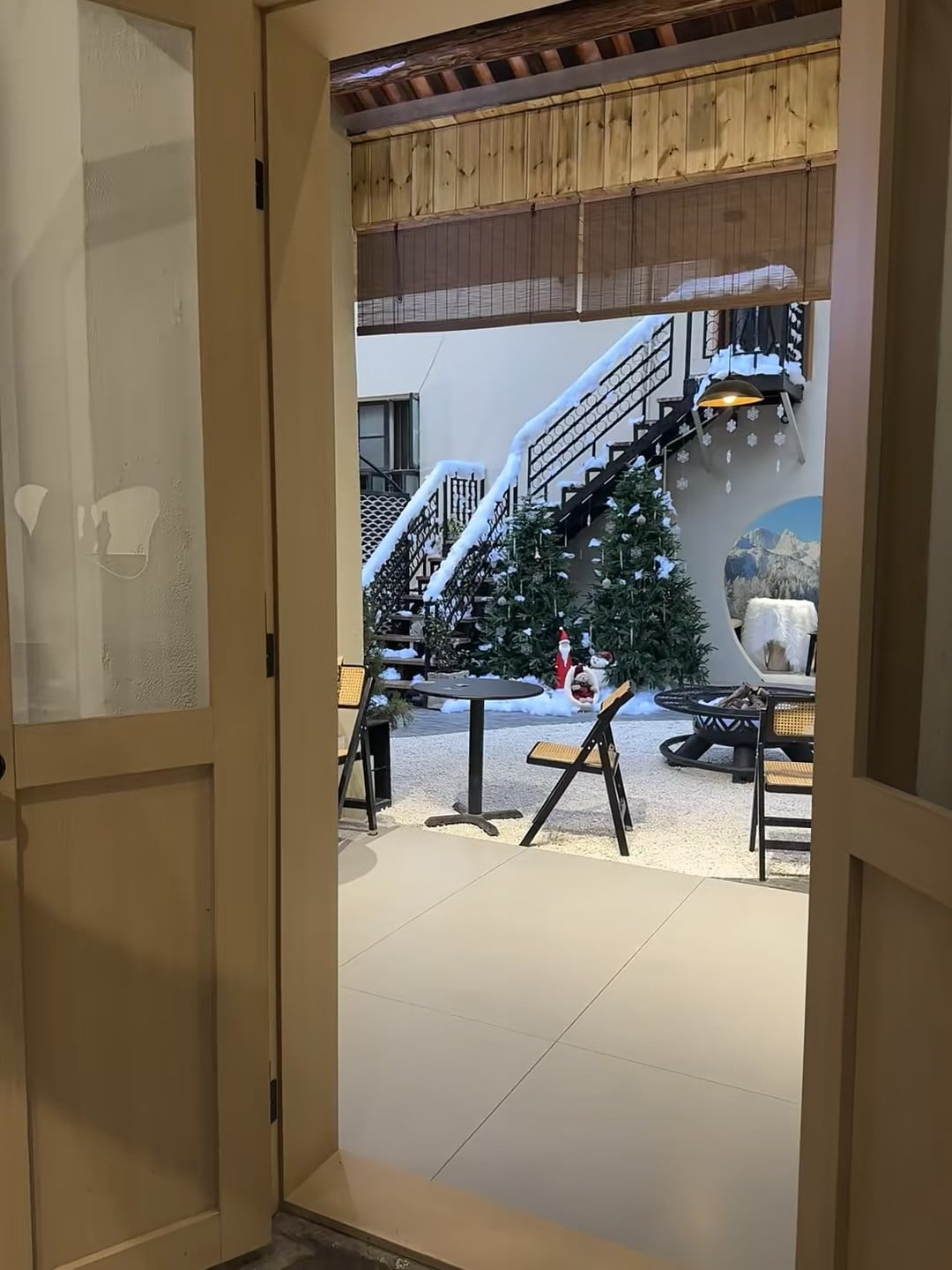 路过这家店的雪景庭院，像闯进童话书里了…（谁懂啊！）