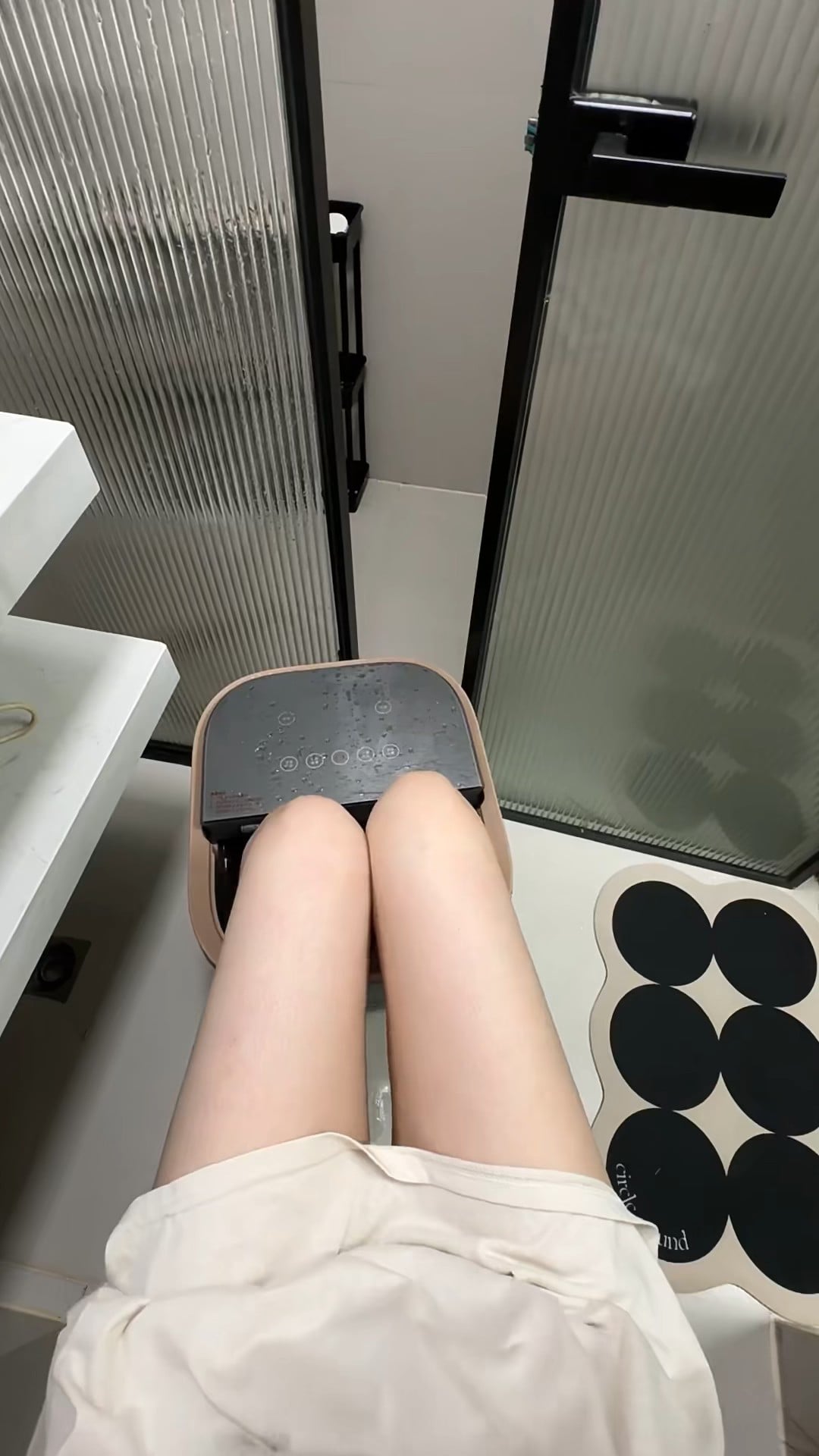 泡脚仪新成员到货！水珠还在冒热气，腿终于能喘口气了～
