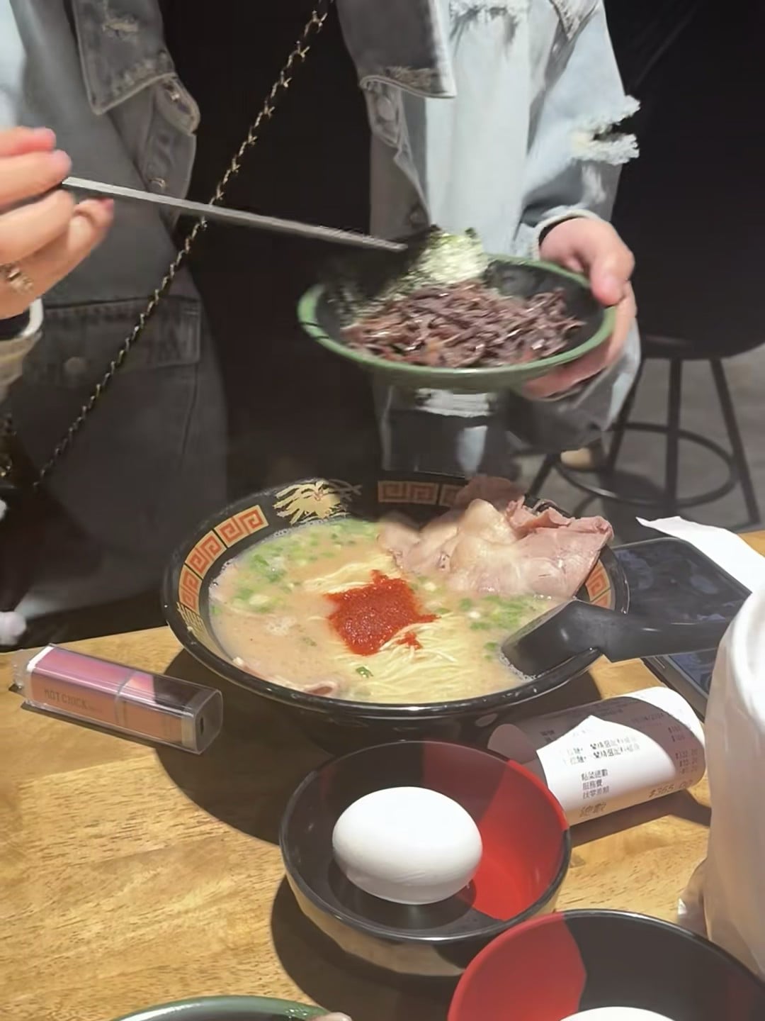 深夜拉面局｜谁懂啊这碗汤的香气直接冲进鼻腔