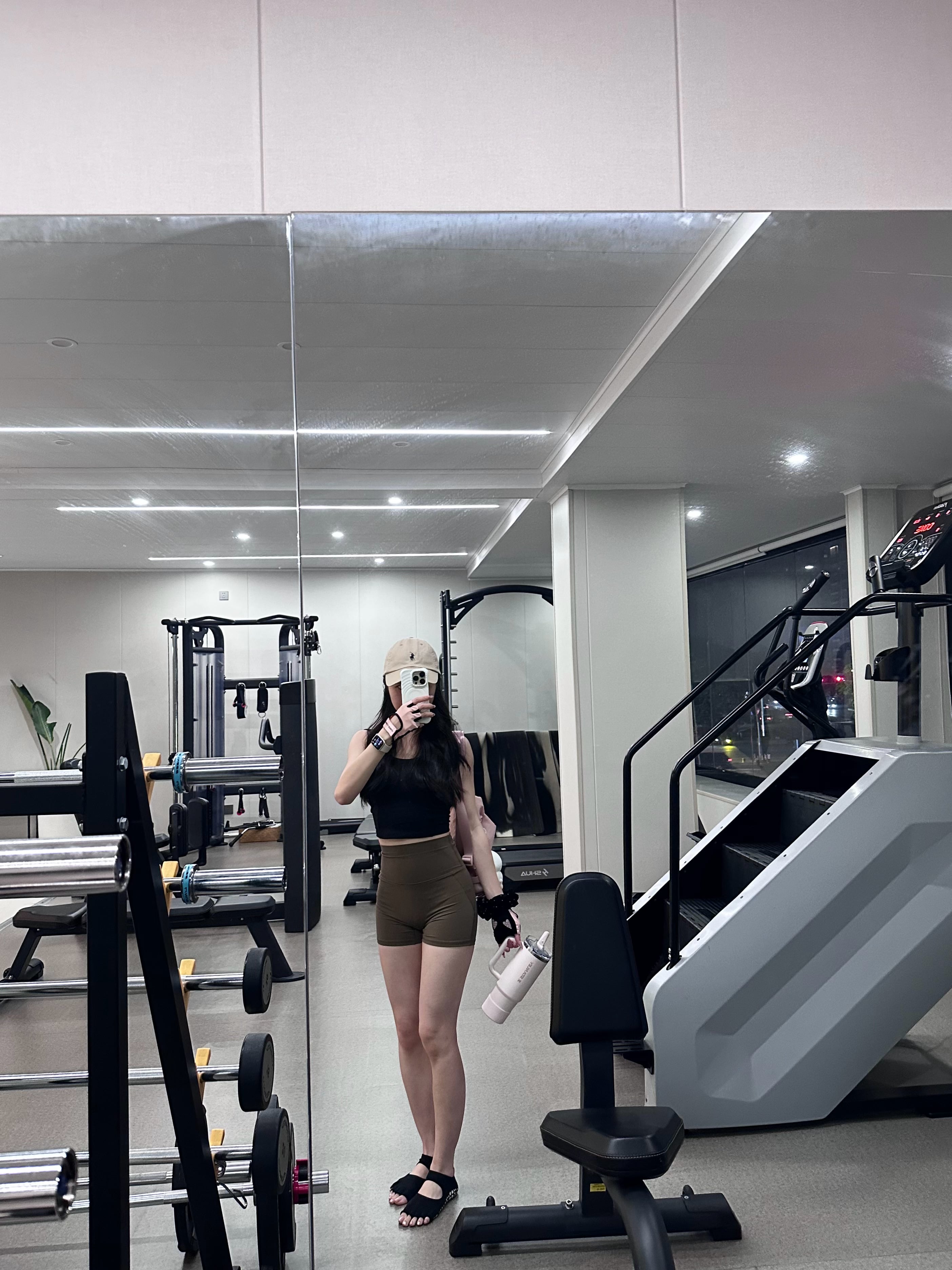 健身后喝点温水，比冰美式更懂我的疲惫