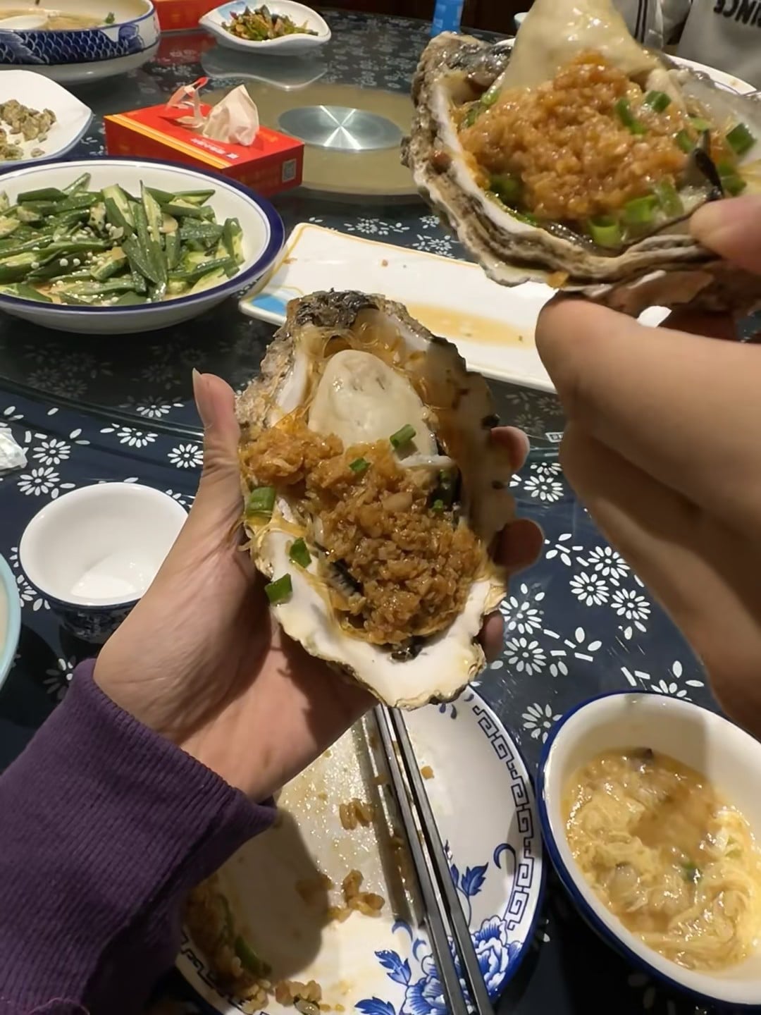 今天在Local Seafood Spot啃生蚝，蒜蓉香到邻居来敲门🔥