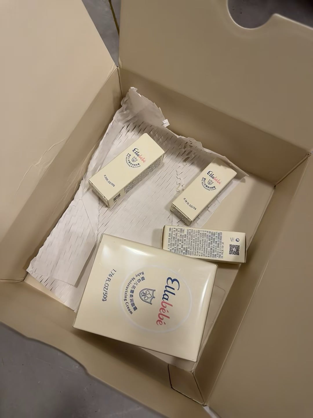开箱日常｜新到的婴儿霜，连纸盒都像被温柔对待