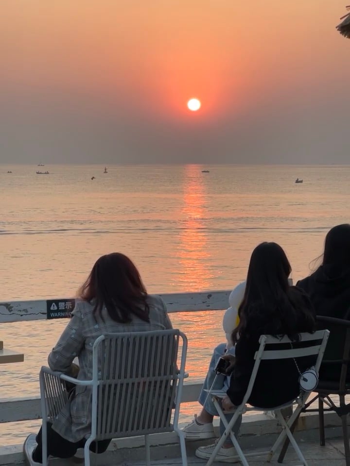 海边落日三分钟，比咖啡还上头