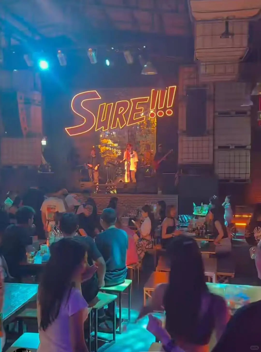 泰国芭提雅夜店酒吧从夯到拉排名（6）