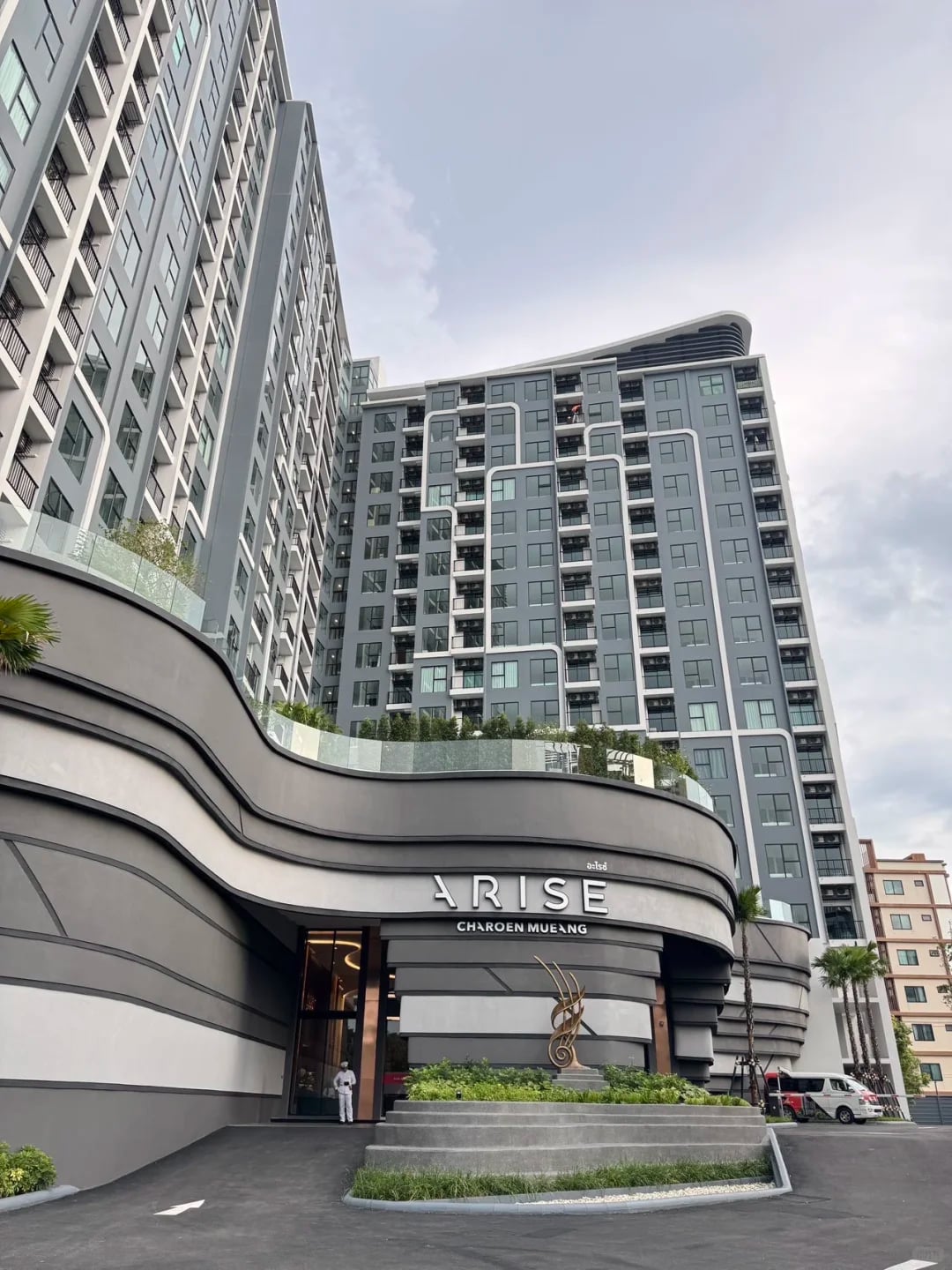 清迈高端公寓arise2两卧两卫还有一多功能房