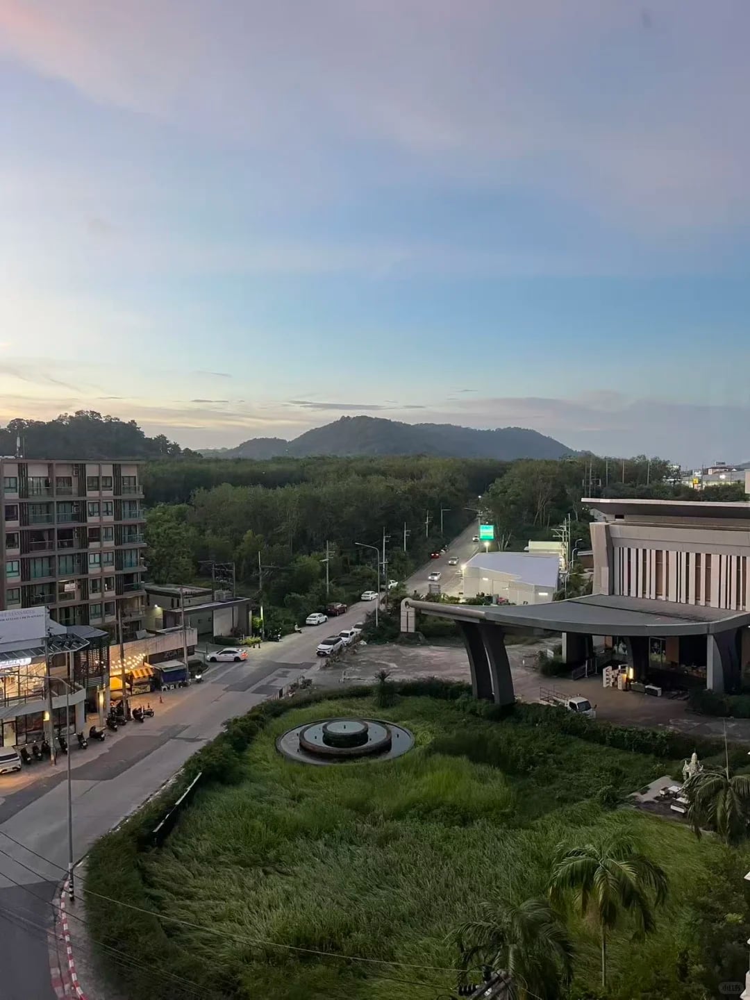普吉岛中央百货小公寓，这个窗景值3000