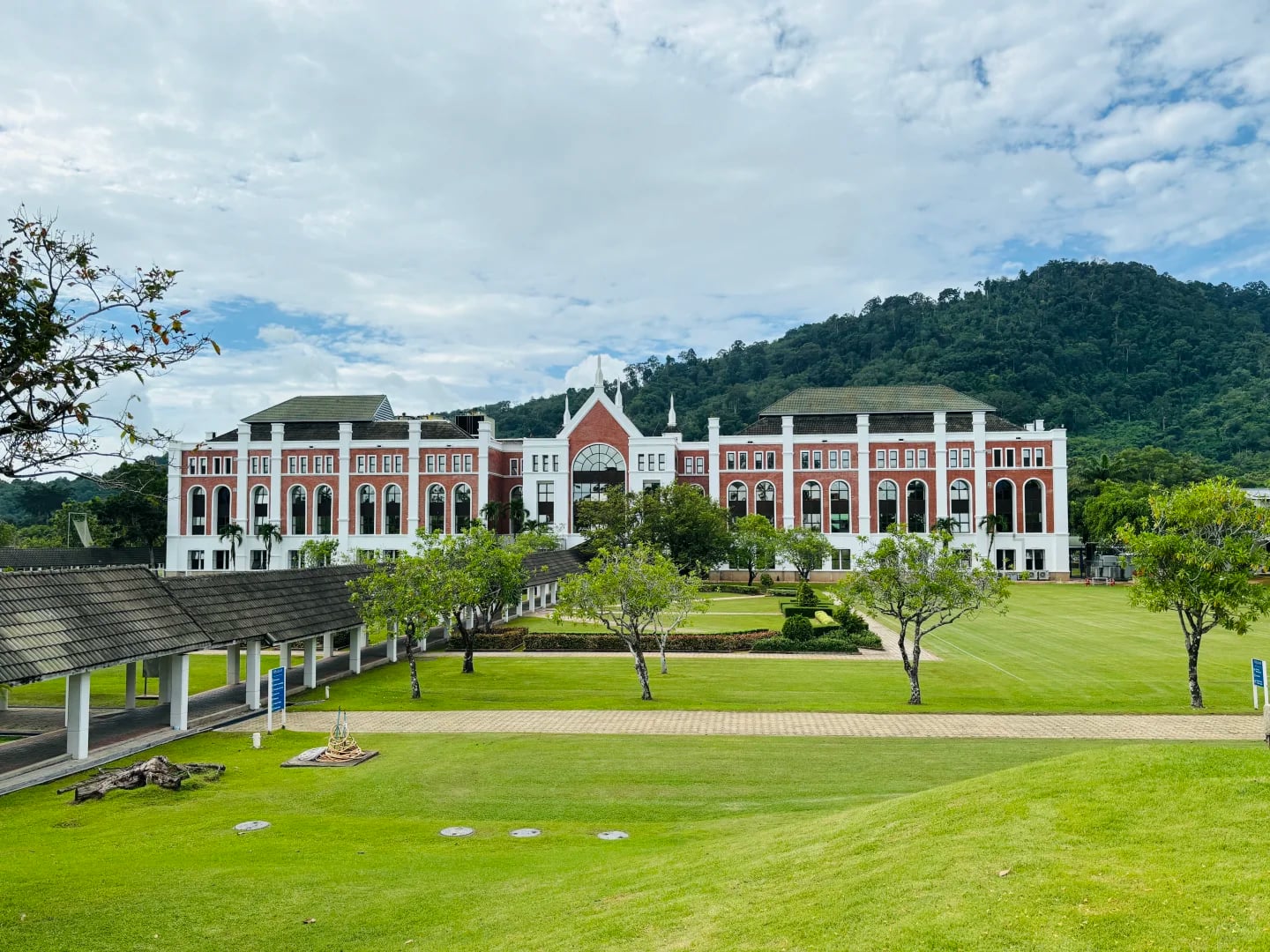 🇹🇭有幸用中文在普吉英国国际学校录制视频