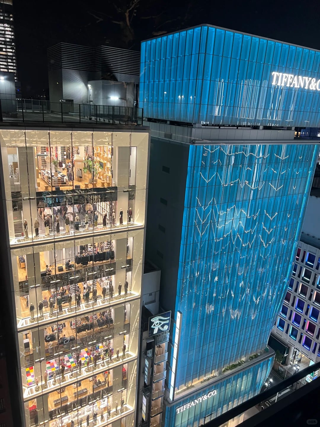 银座逛累了可以来ginza six的屋顶花园