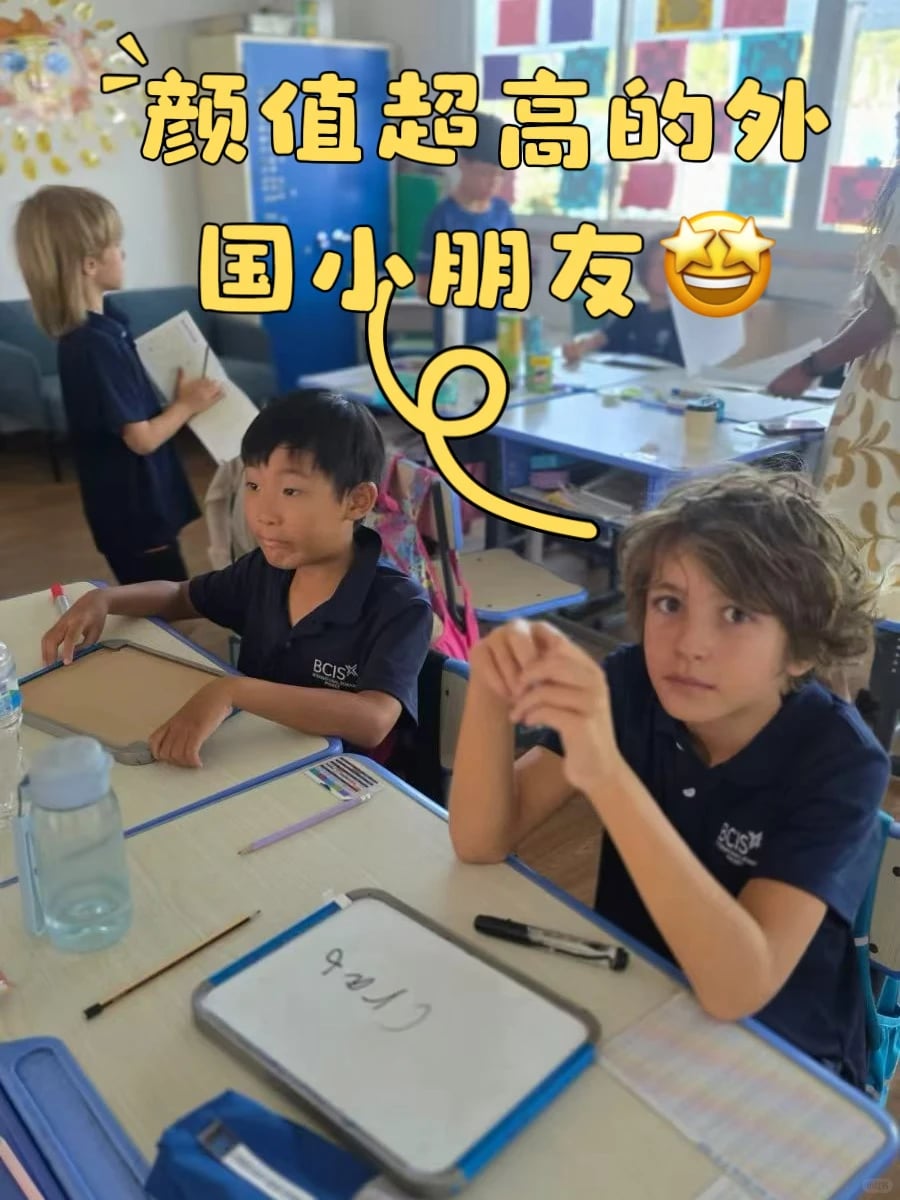 普吉好多外国小朋友在这个夏令营哦！