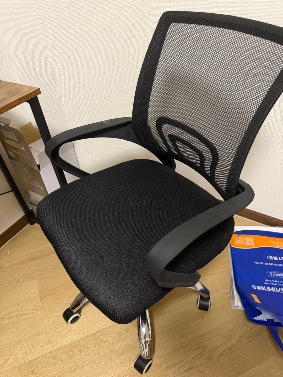 免费送桌椅和电锅