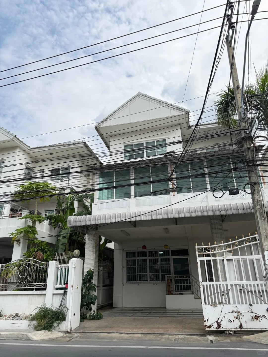 曼谷辉煌黄金区域中心高级联排别墅商住俩用