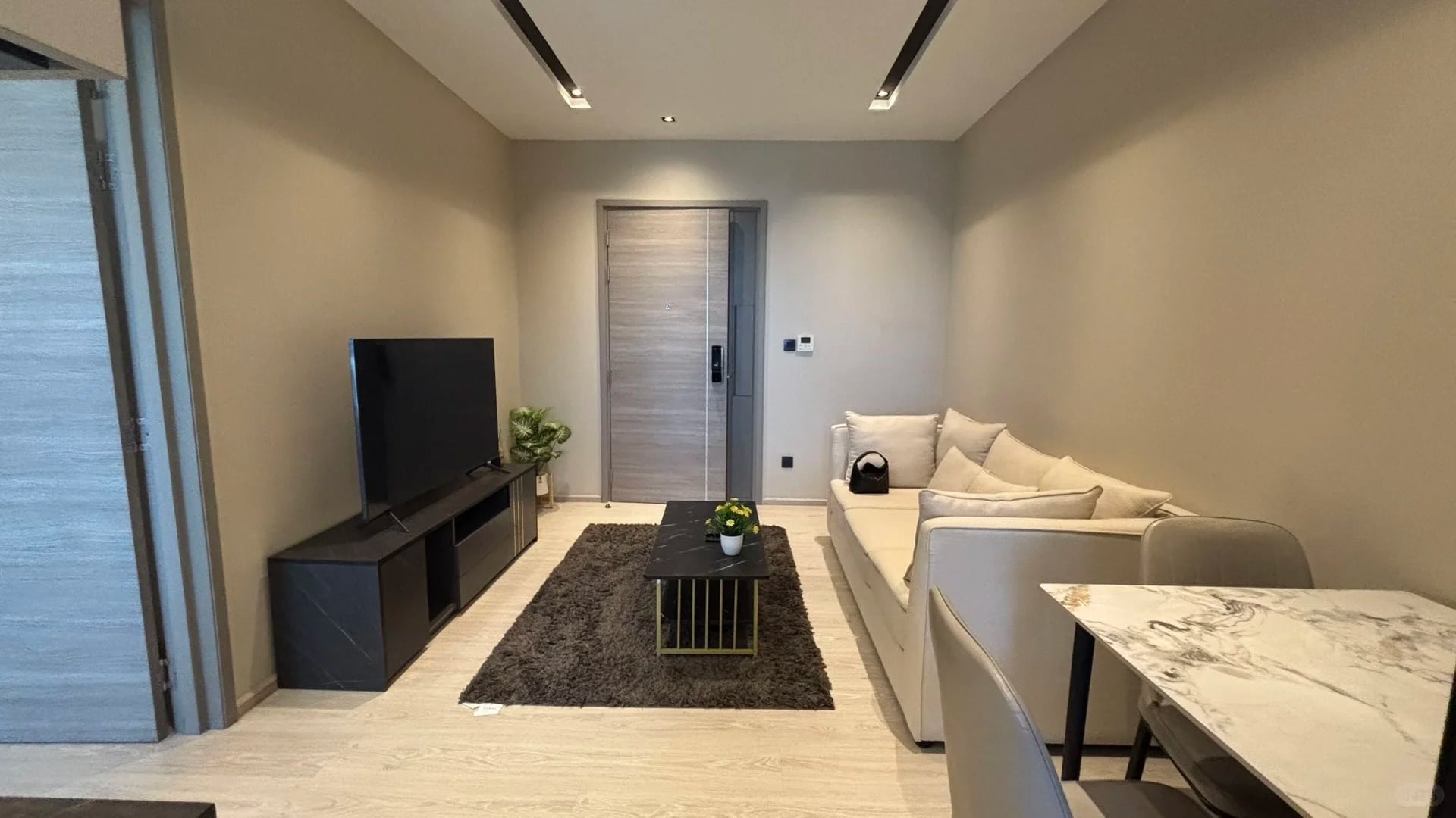 素坤逸38 出租 🛋️ Room Tour