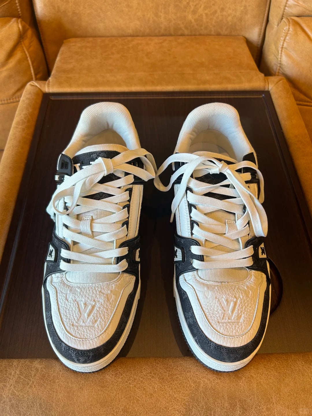 大阪出LV trainer