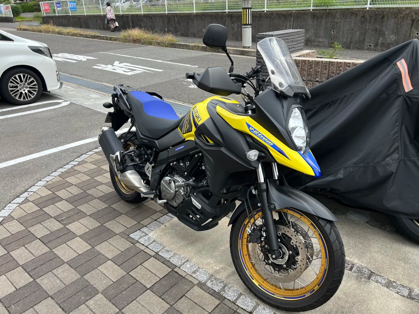 大阪出铃木v-storm650xt/DL650