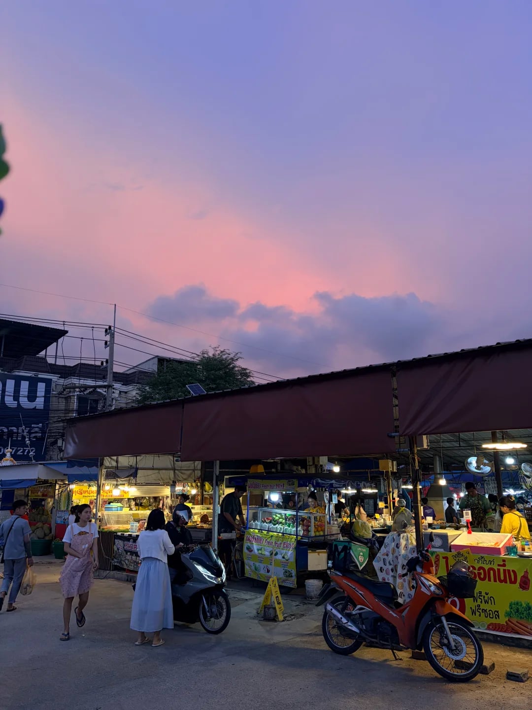 我说这是芭提雅最local的夜市没人反驳吧