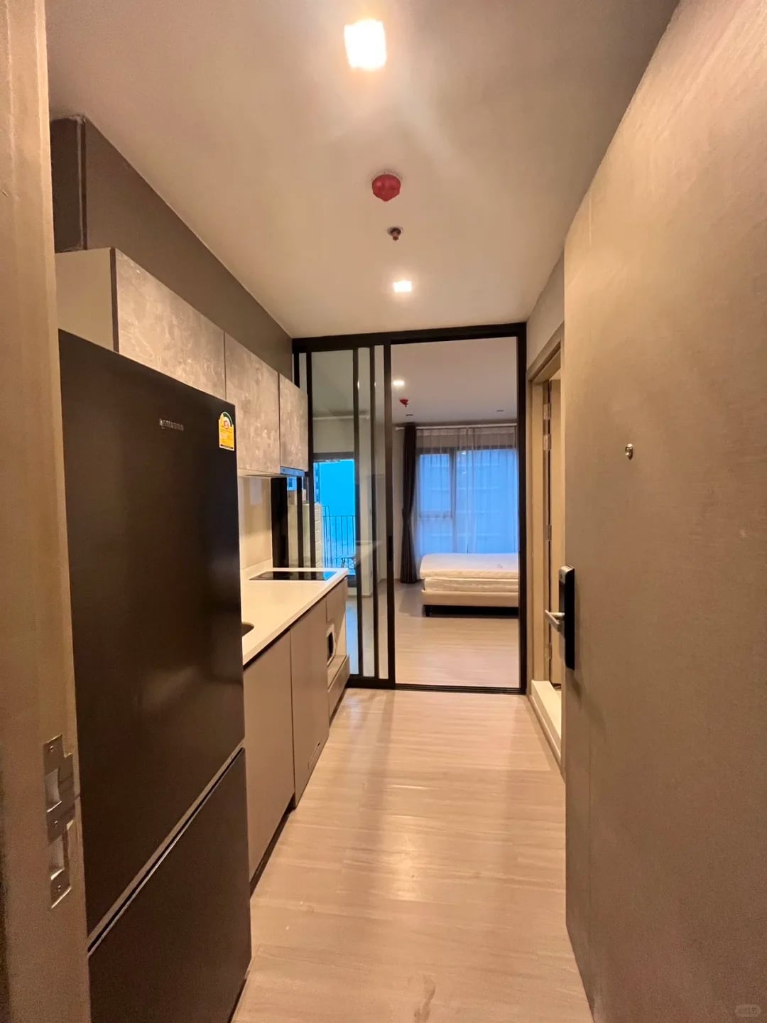 Life Asoke Rama9｜28平 ｜一房带阳台