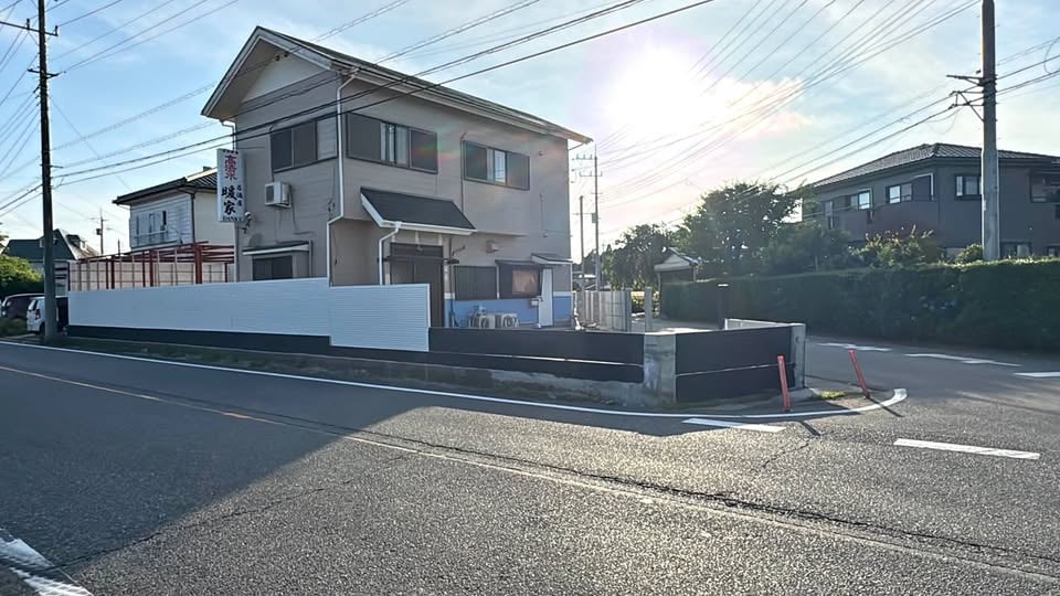 带院子和办公空间出租的房子