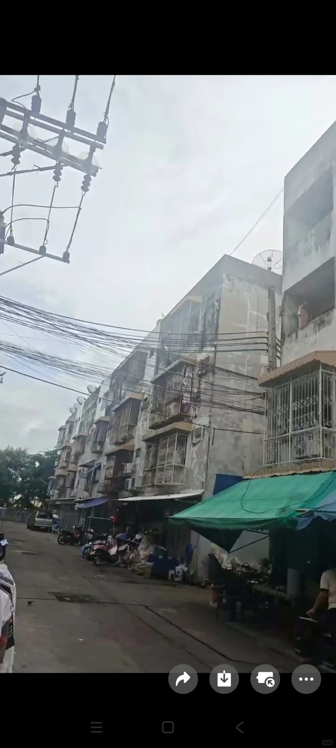 曼谷的破房子2万块人民币一套砸手里了