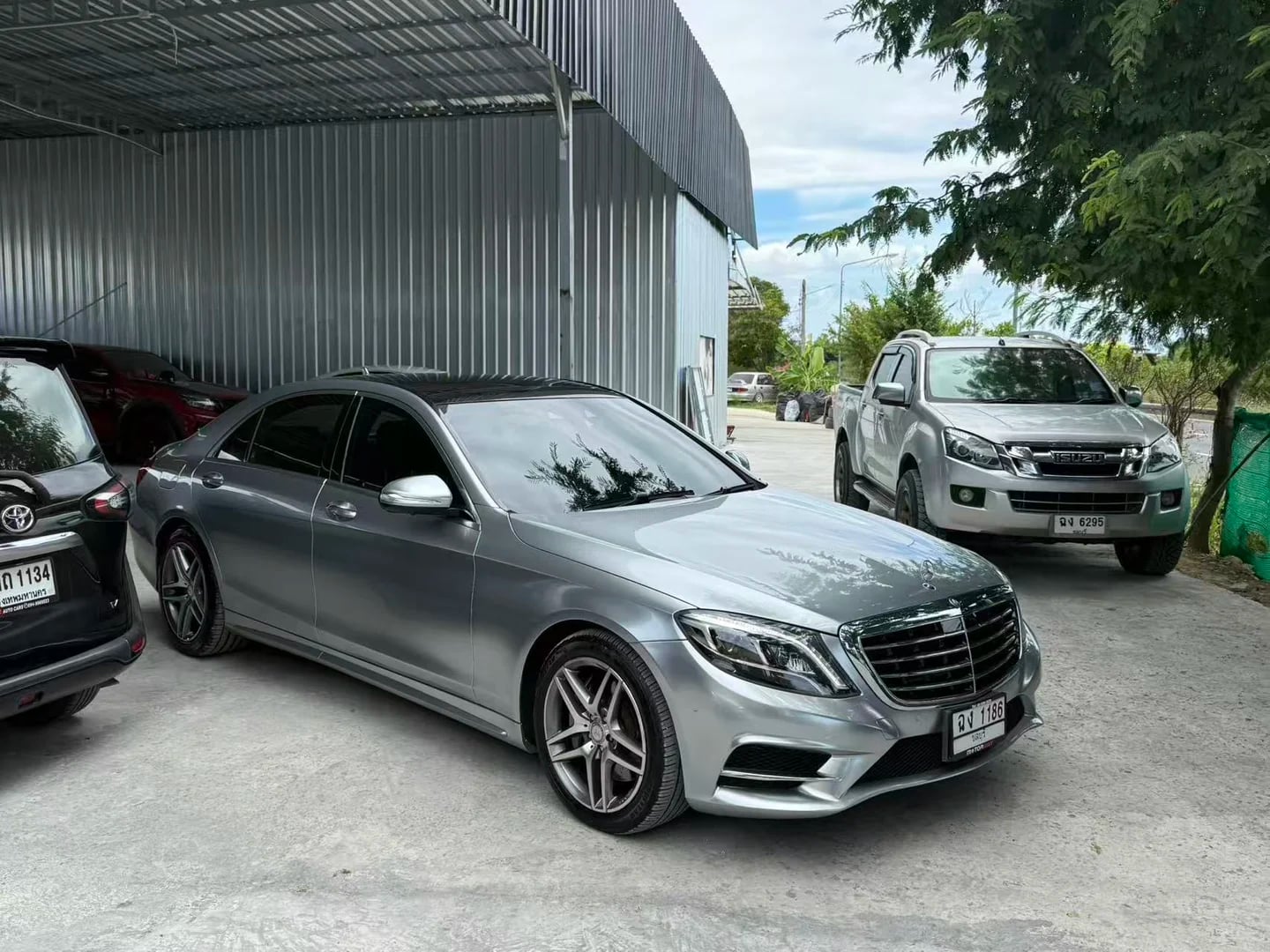 芭提雅二手车 奔驰S300 柴油