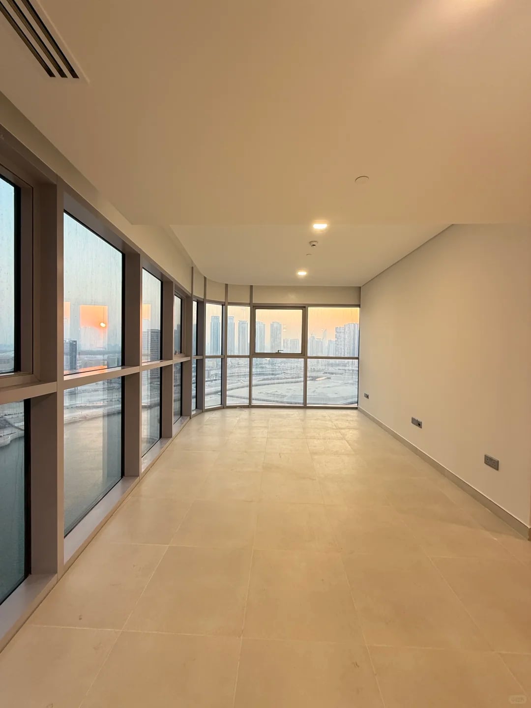 Abu Dhabi Reem Island helps friends find roommates, priority
