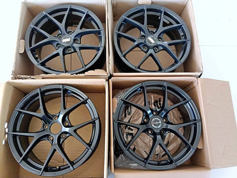 二手BBS FI-R轮毂17寸，ET35/PCD114.3五孔，成色好无修复