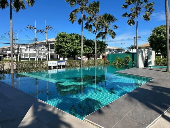 芭提雅近素坤威500米精装独栋别墅，499万含全套家具家电拎包入住