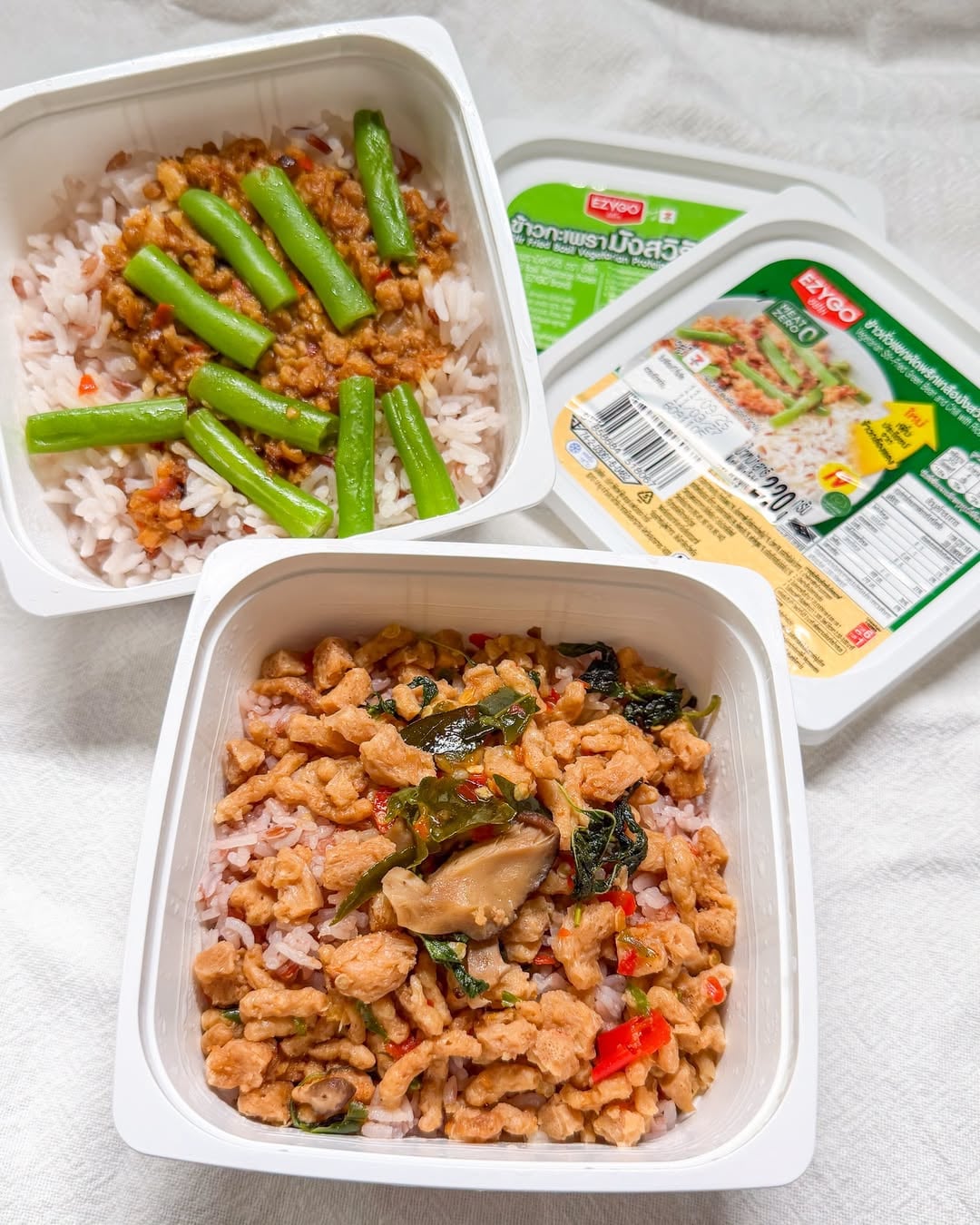 EZYGO素食菜单已陆续进驻7-11，推荐咸蛋黄炒豆与罗勒炒素肉