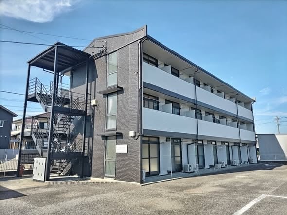 静冈市牧之原市1K公寓，月租2.7万日元免押金礼金，步行1分钟到公交站