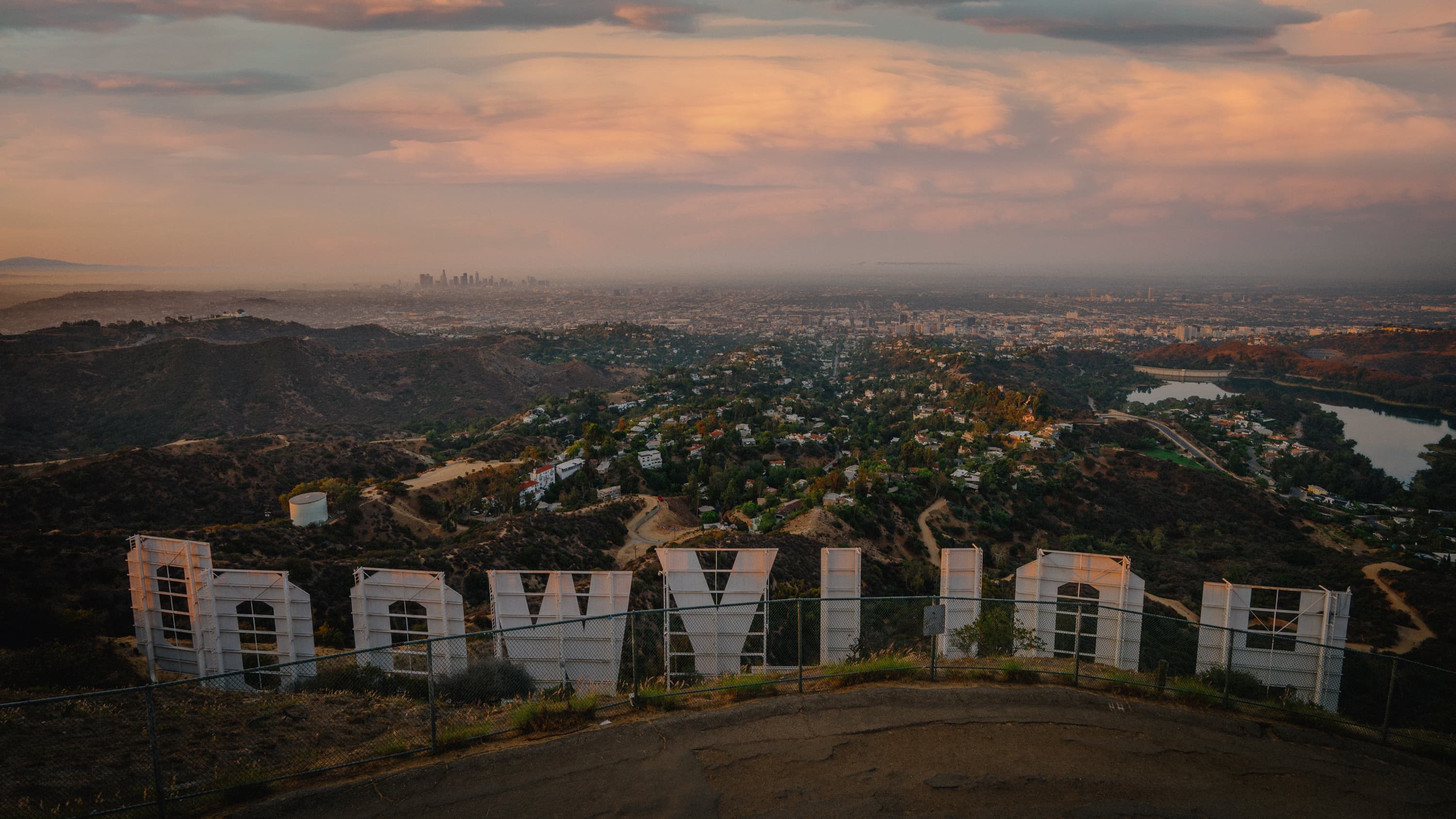 日落时分的Hollywood Sign,随手拍的黄昏滤镜封面图