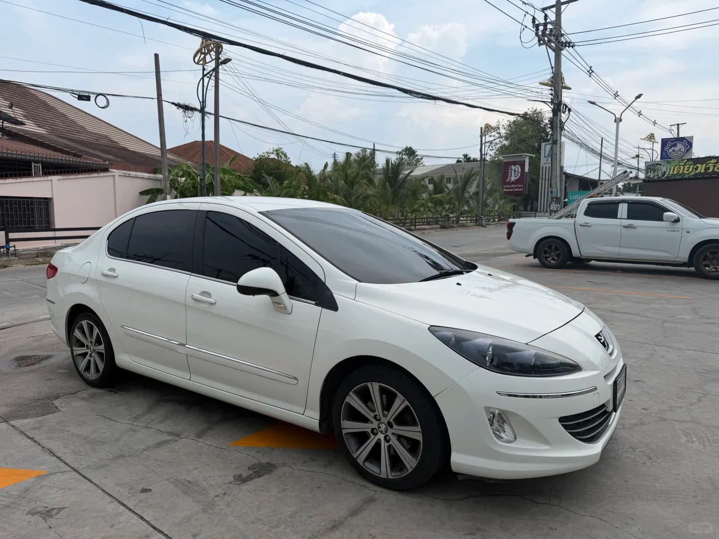 曼谷/芭提雅出|2013标致408 1.6T 🚙封面图