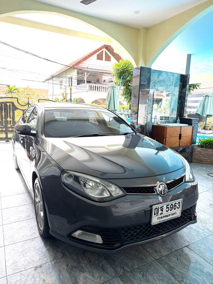 2015 MG 6 Fastback Top Model with sunroof in Grey only never封面图